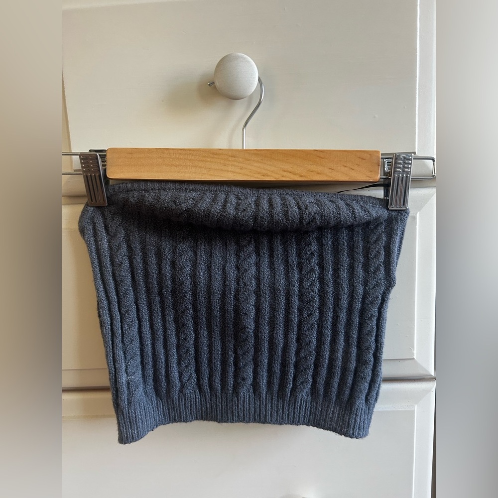 PacSun Strapless grey cable knit  top. NWT